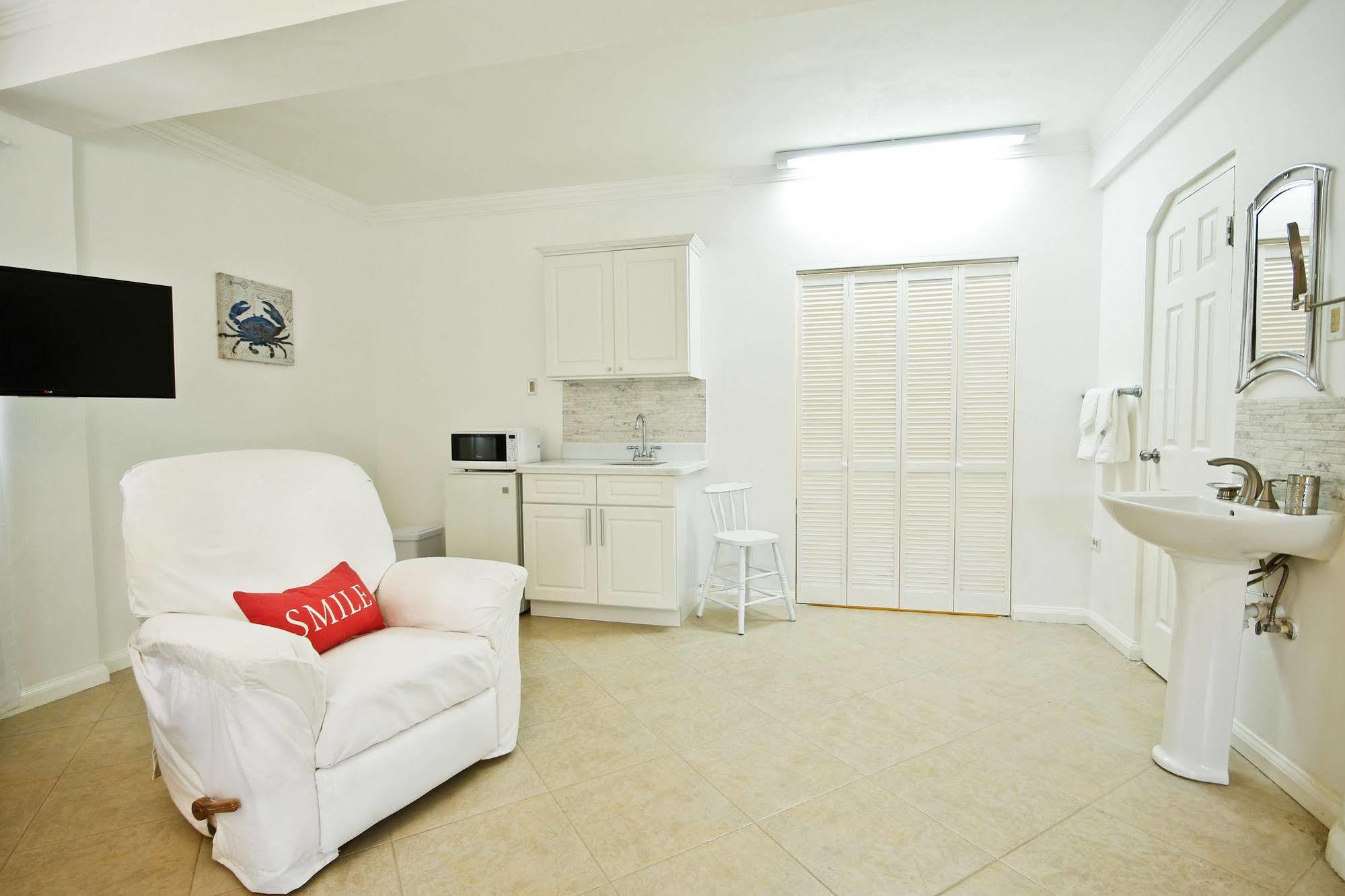 Cattleya Luxury Suites Kingston Esterno foto